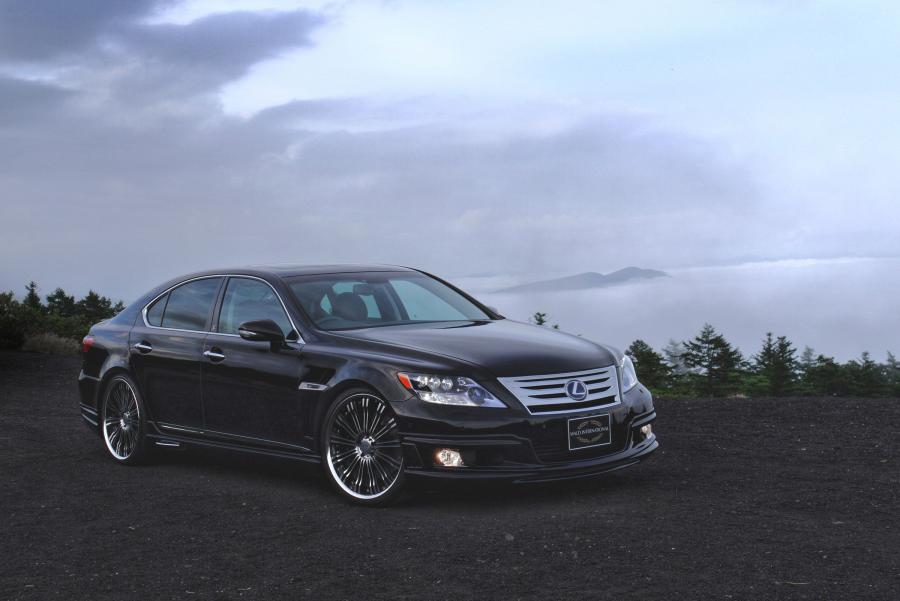  Lexus LS600h Executive Line by Wald 2010 года  (фото 60 из 81)